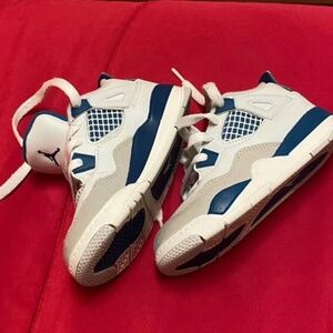 Jordan 4